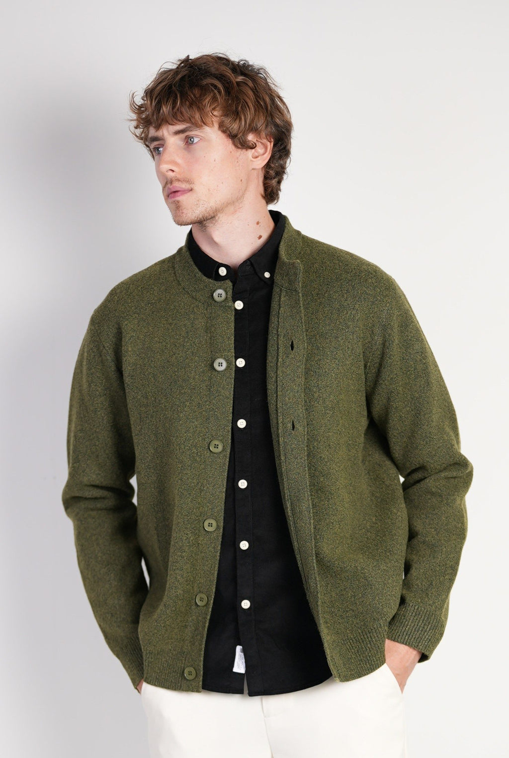 GREEN