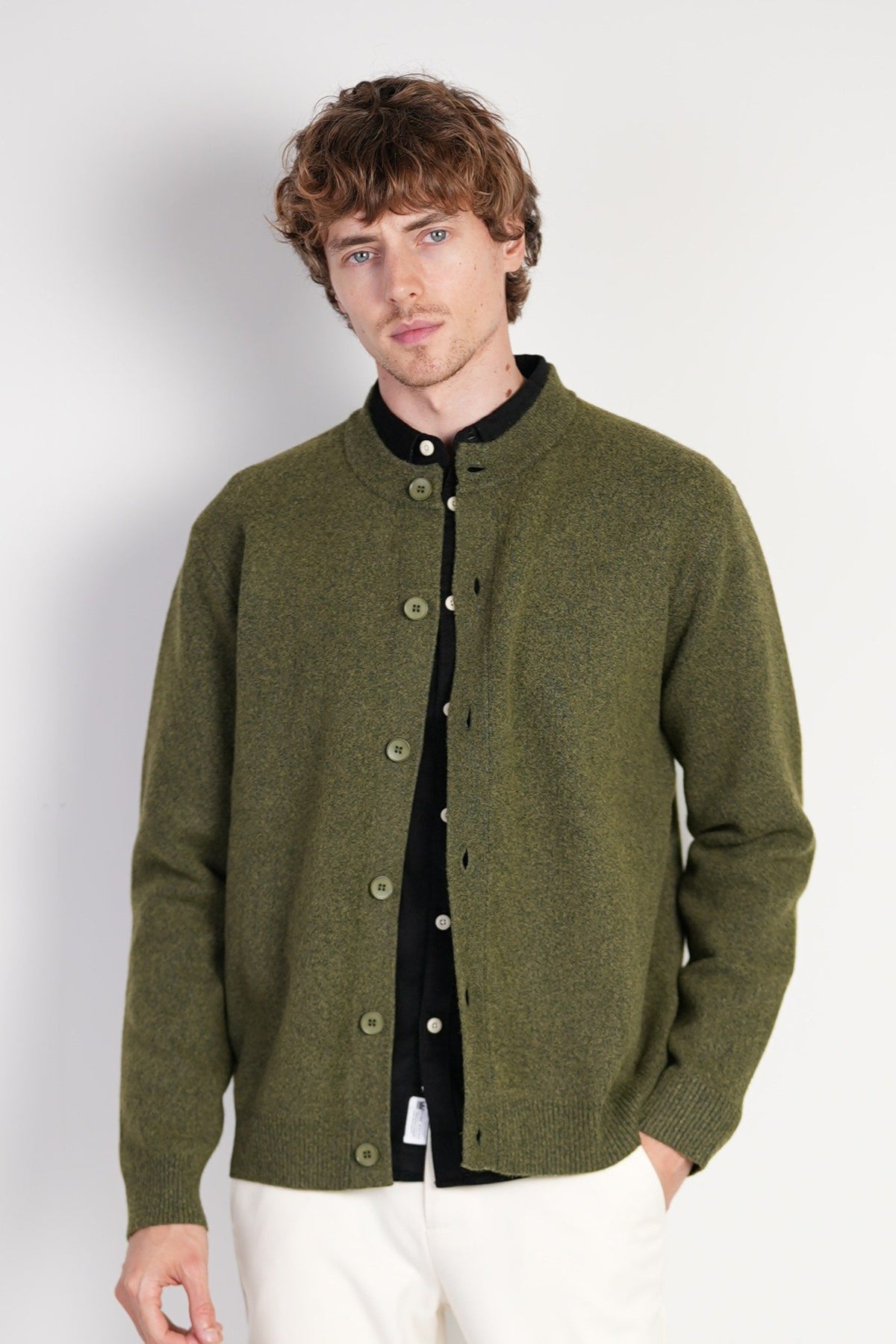 GREEN