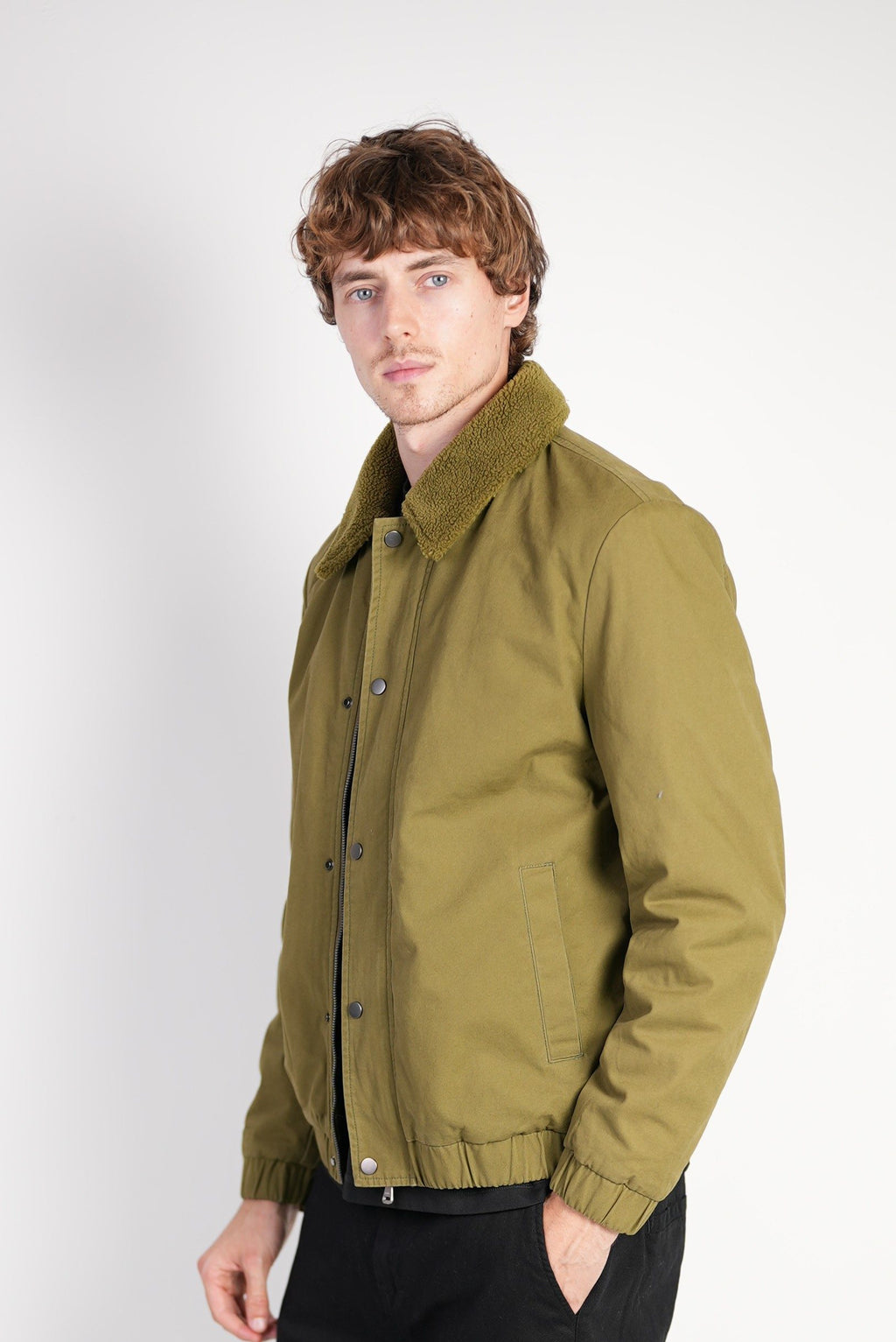 GREEN