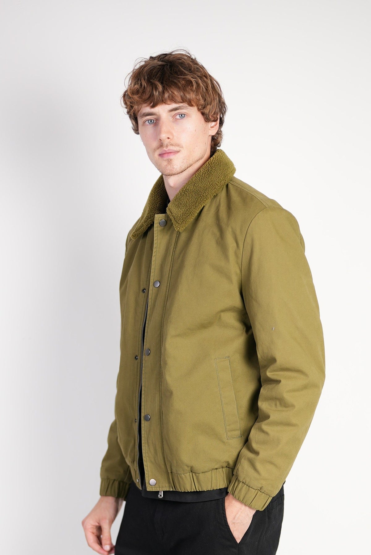 GREEN