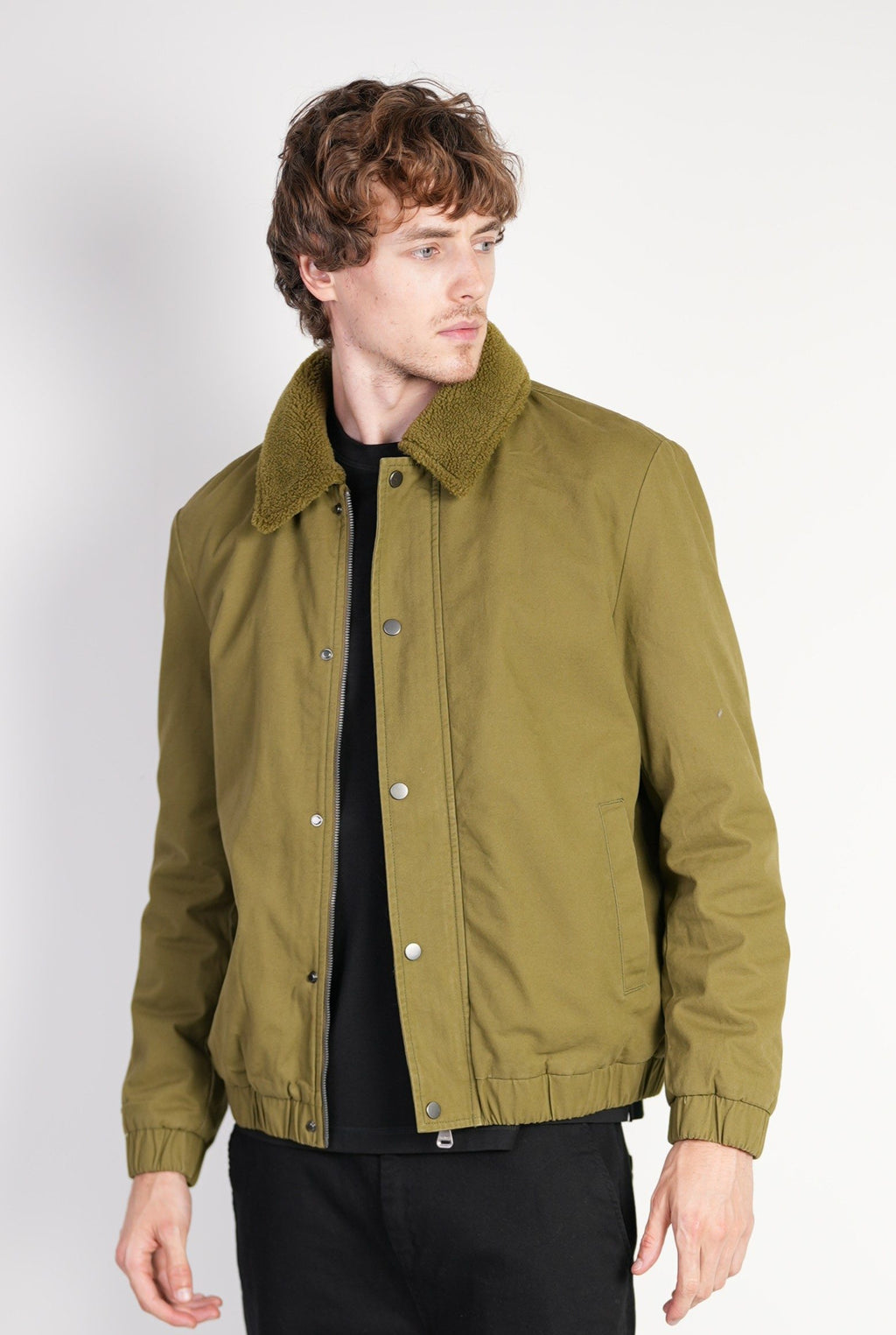 GREEN