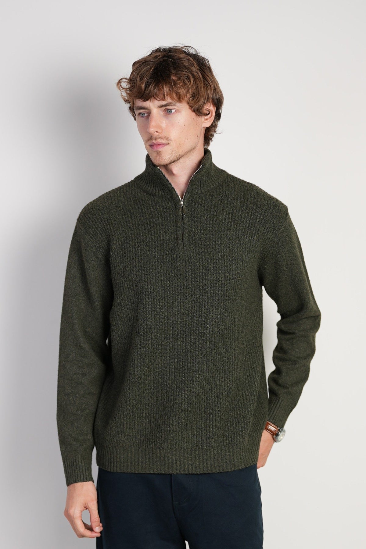 GREEN