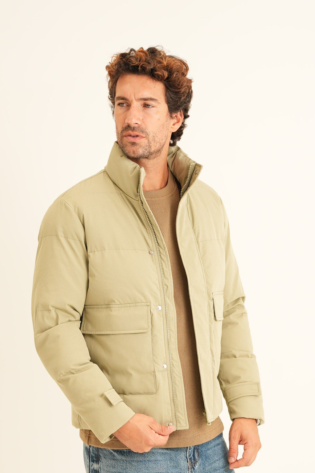 LIGHT GREEN